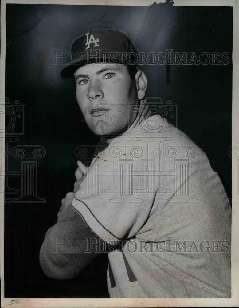Press Photo Ken McMullen, Baseball Infielder of Los Angeles Dodgers. - Historic Images