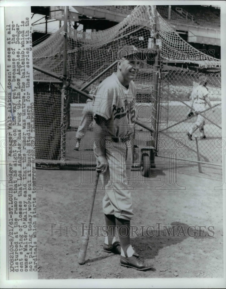 1961 Press Photo Dodgers Manager Walt Alston Not Worried About Rumors Of Firing - Historic Images