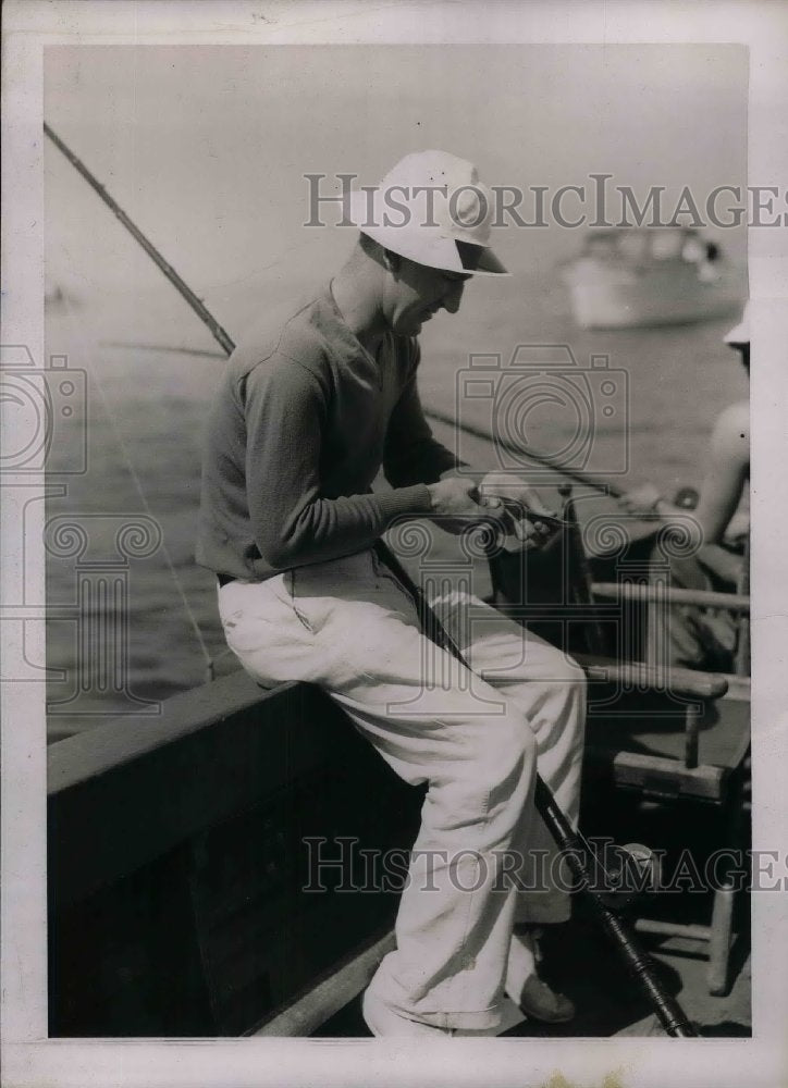 1937 Yankee Ardnt Jorgens Fishing In Gulf of Mexico - Historic Images