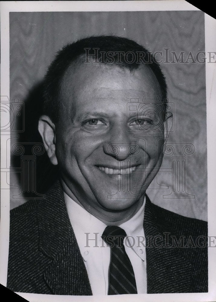 1962 Milton Garrett President of Highland Machine Company - Historic Images