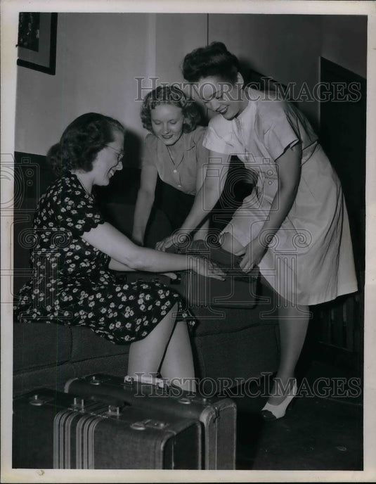 1947 Press Photo Elaine Glazur, Irene Ukkonen, Mary Ann Sebastian-Historic Images