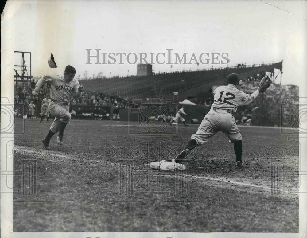 1935 Press Photo Bob French Princeton 3rd baseman out at first during the 2nd - Historic Images