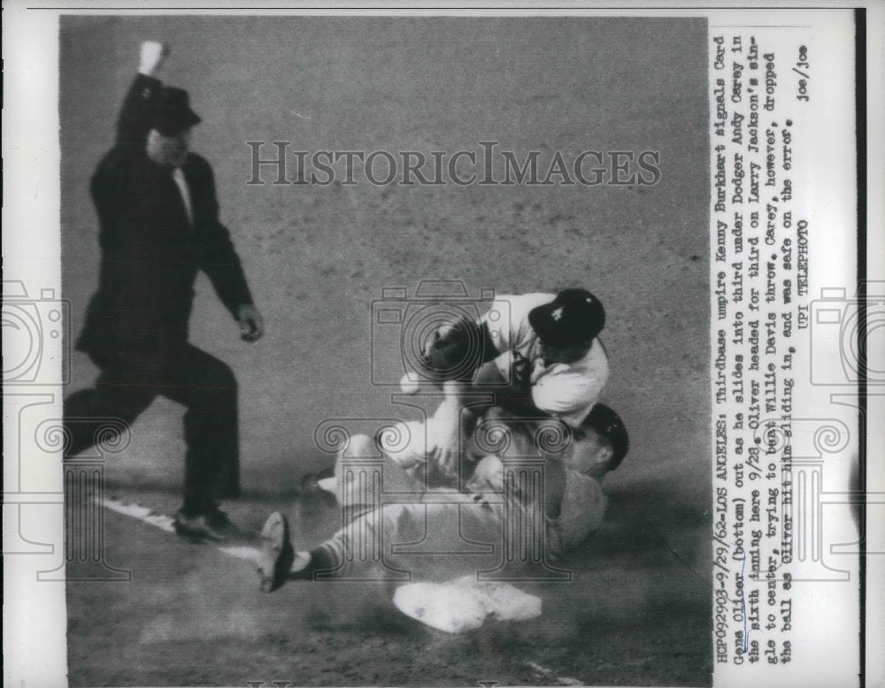 1962 Third base umpire Kenny Burkhart signals at Card Gene Olicer - Historic Images