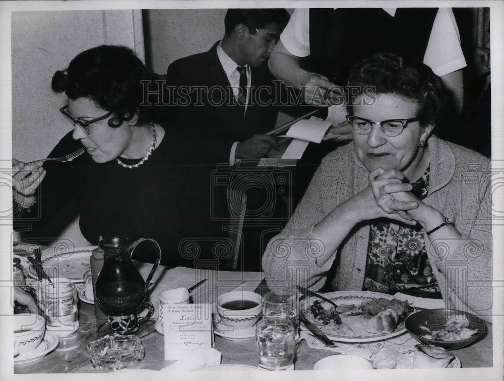 1965 Mrs. Elizabeth Gross and Mrs. Dorthea King.  - Historic Images