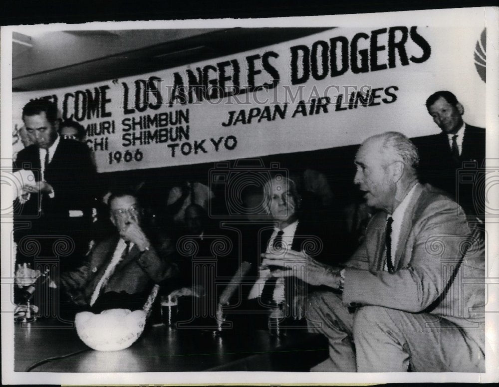 1966 Dodgers Manager Walter Alston Speaks To Press - Historic Images