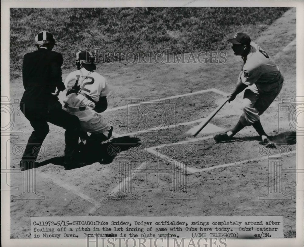 1951 Press Photo Duke Snider Dodgers outfielder Mickey Owen Cubs Catcher - Historic Images