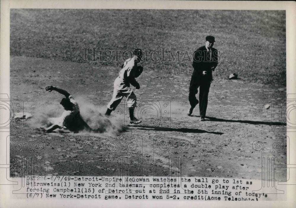 1949 Press Photo Ump McGowan , Yankee Stirnweiss &amp; Tiger Campbell in Detroit - Historic Images