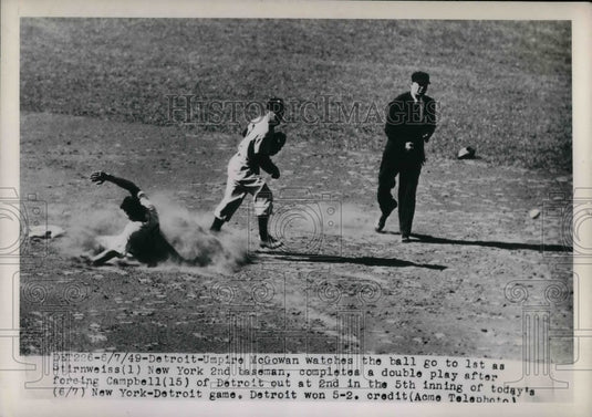 1949 Press Photo Ump McGowan , Yankee Stirnweiss & Tiger Campbell in Detroit - Historic Images