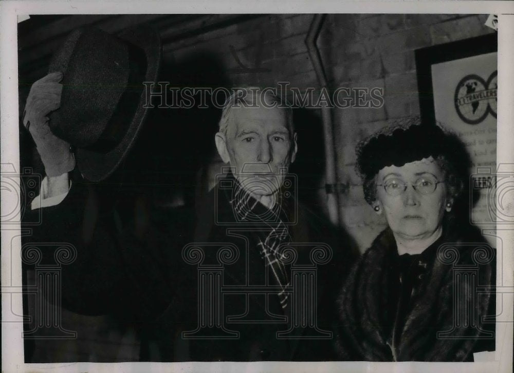 1940 Press Photo Connie Mack Mgr. and Owner of Pa. Athletics with Mrs. Mack.-Historic Images