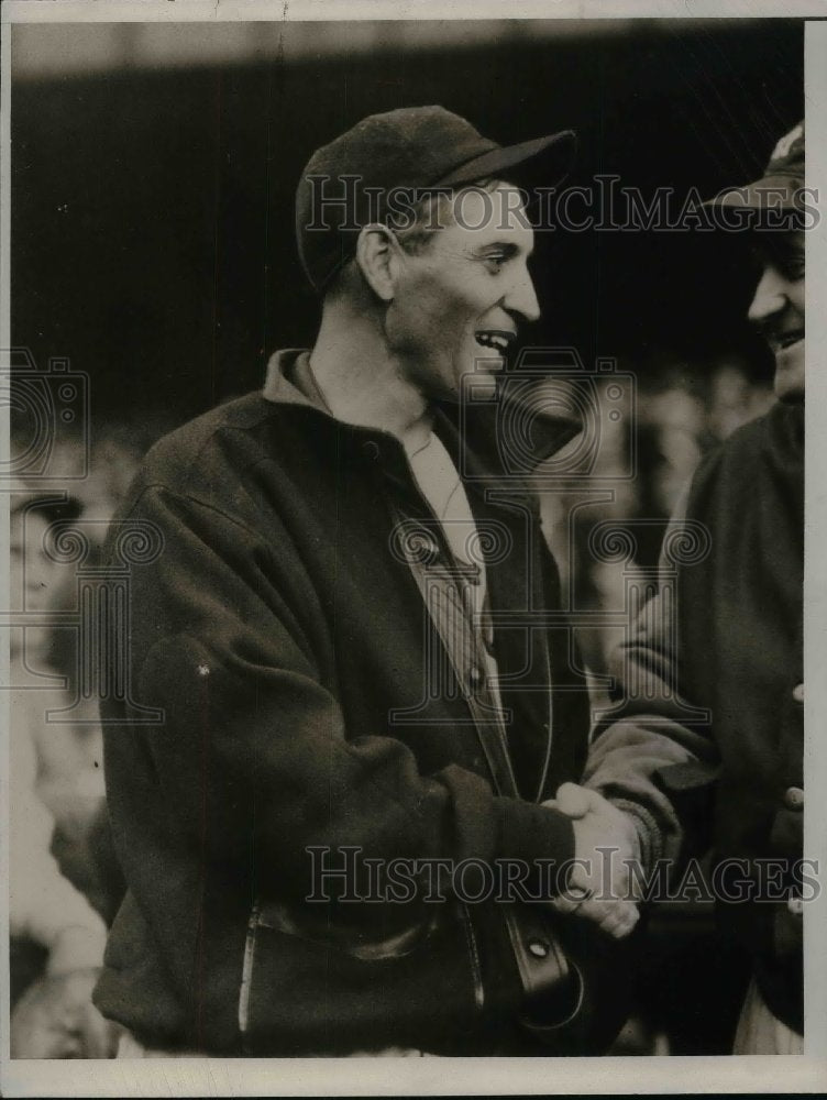 1934 Press Photo Marty McManus on the baseball field - Historic Images