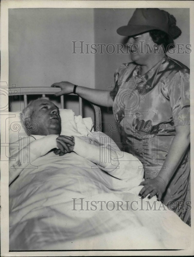 1944 Press Photo Mr & Mrs Tris Speaker of baseball-Historic Images