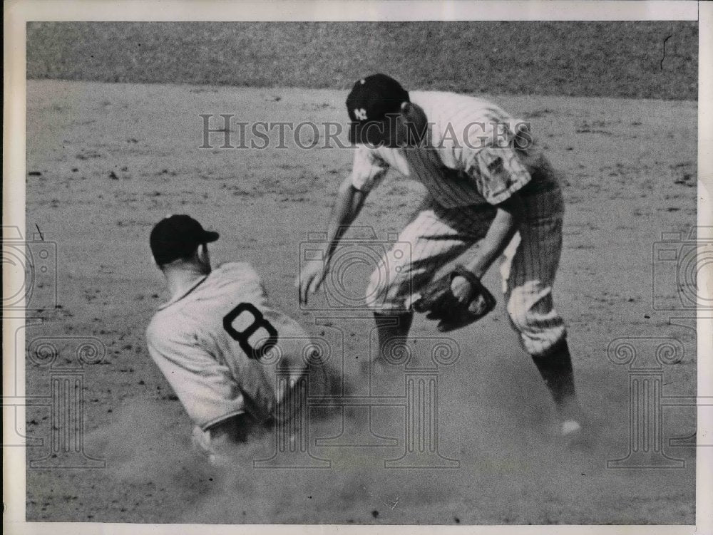 1938 Kreevich Of Chicago Steals 2nd Under Crosetti  - Historic Images
