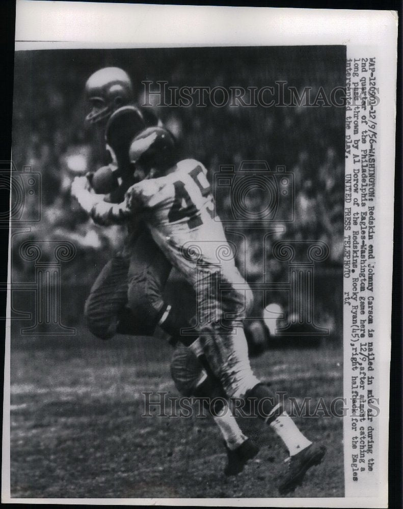 1956 Press Photo Eagles Rocky Ryan Tackles Redskin End Johnny Carson - Historic Images