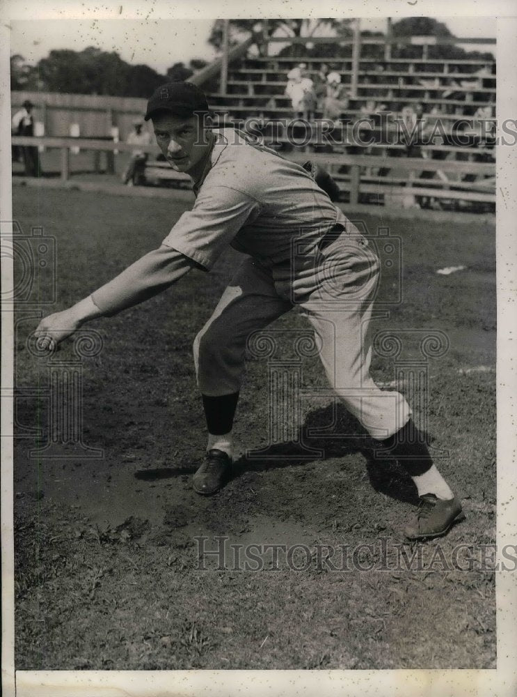 1934 Robert Weiland, pitcher at Red Sox spring training  - Historic Images