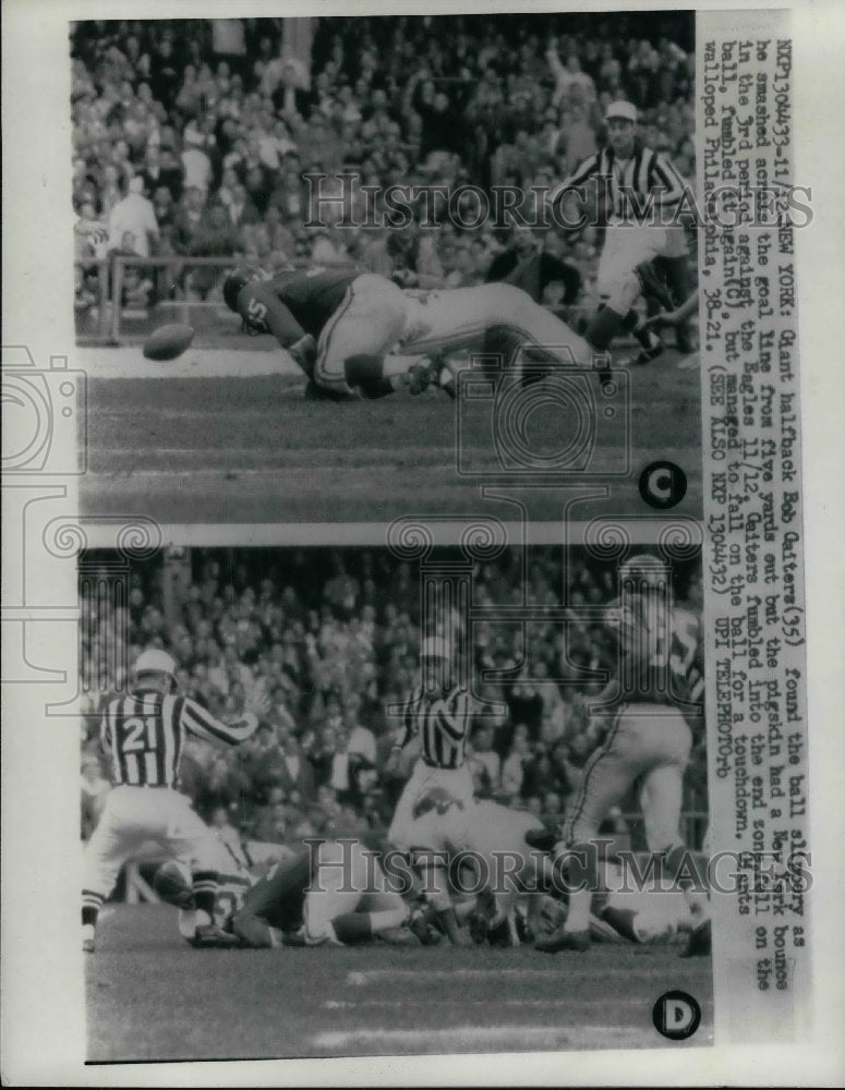 1961 Press Photo Bob Gaiters Halfback Giants Fumbles Ball During Eagles Game NFL - Historic Images