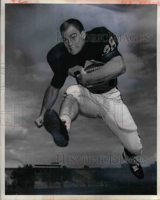 1970 U of Minn. football player, Barry Mayer - Historic Images