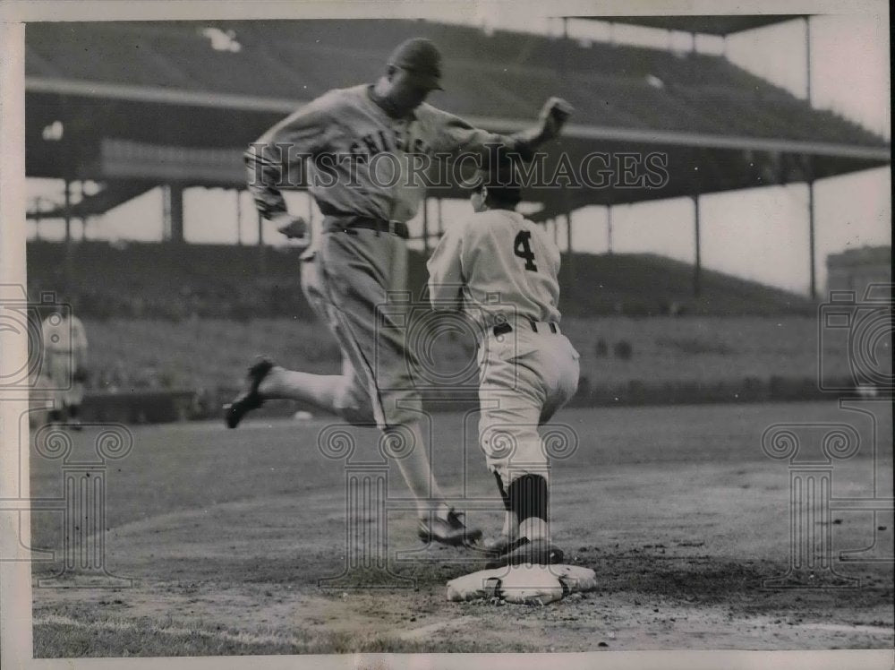 1937 Press Photo White Sox Walker out at 1st vs Cubs Collins - nea09001 - Historic Images