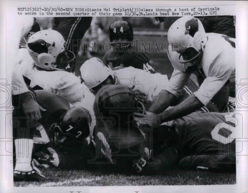 1960 Press Photo Mel Triplett Slams Thru Cardinals for Giants Score - Historic Images
