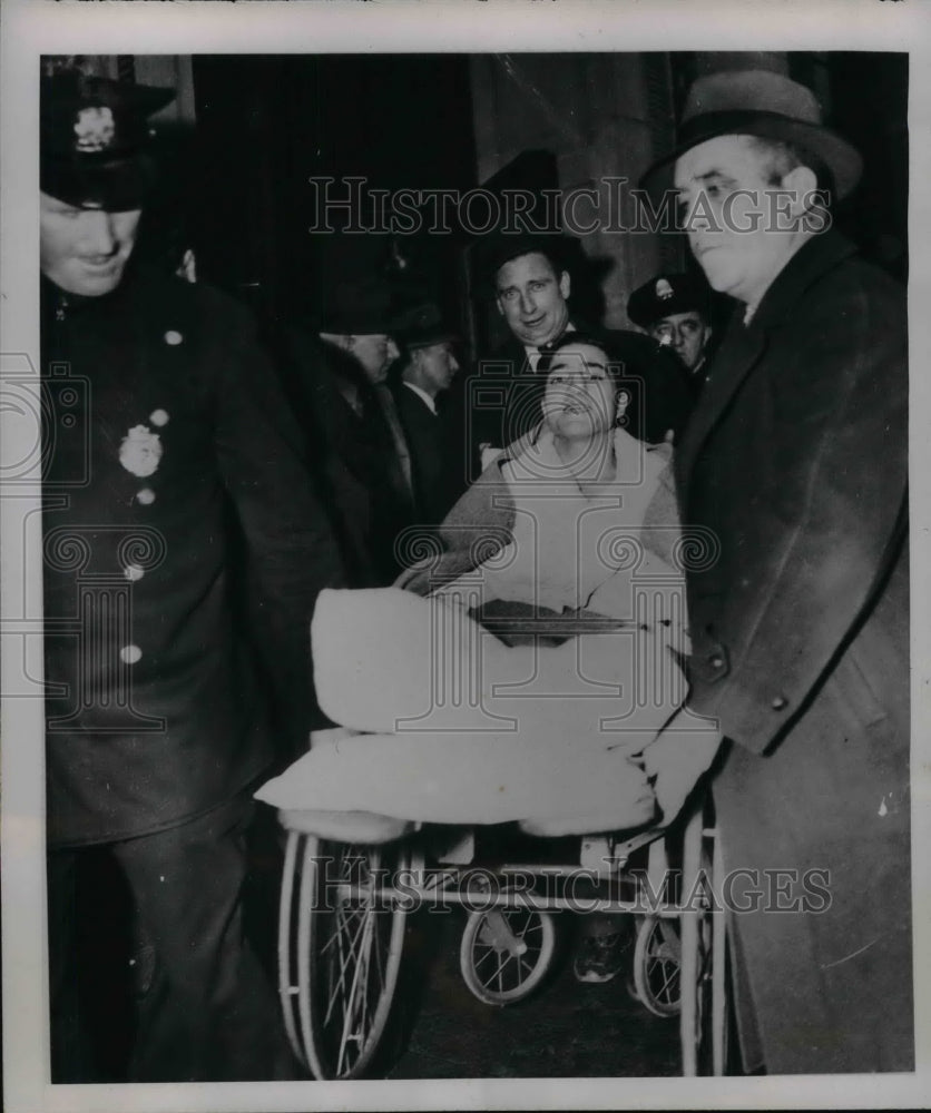 1946 Press Photo Joseph Barresi, Wounded in Shooting, Testifies in Court, Boston - Historic Images