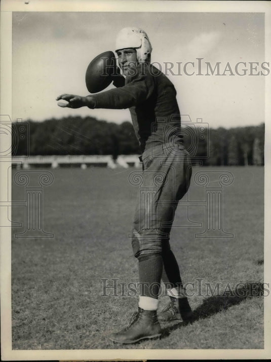 1933 Press Photo Vic Fusia,star of the Chick Meehan's Manhattan College Football - Historic Images