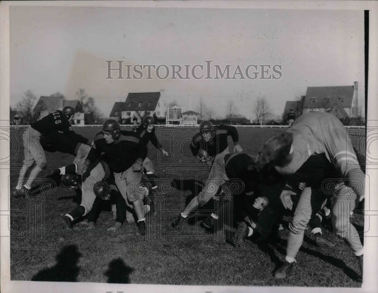 1937 Press Photo St. Mary's Football Team, Falkenstein - nea13246 - Historic Images