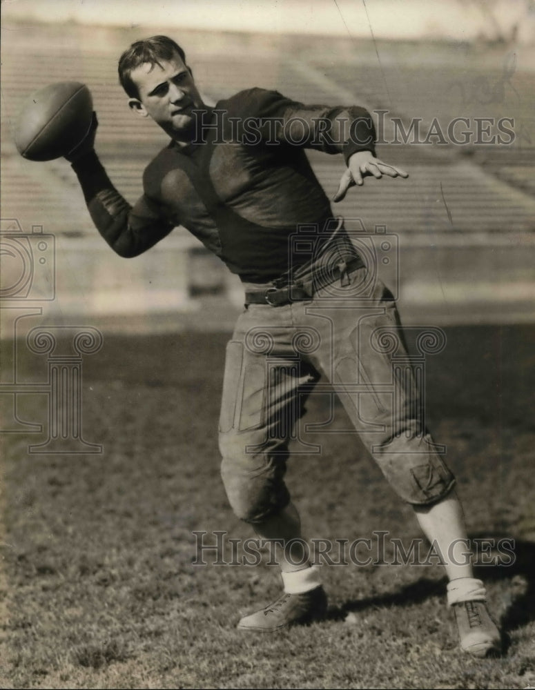 1926 Press Photo Indianapolis University Quarterback Richard Gamsen Throws Ball - Historic Images