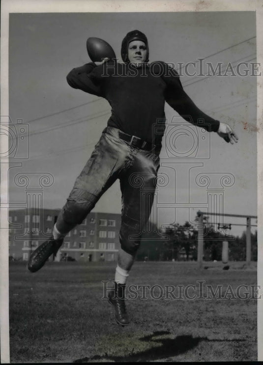 1940 Northwestern Left Halfback William De Correvant - Historic Images