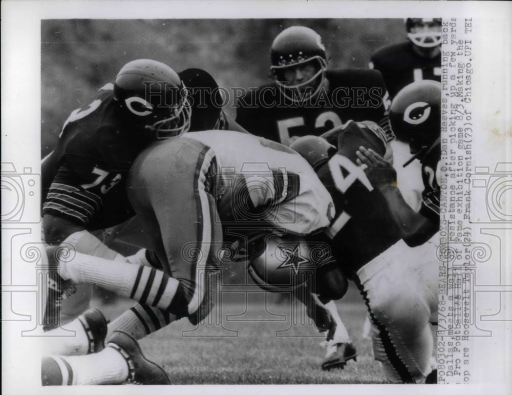 1968 Cowboys Dan Reeves vs Bears R Taylor, F Cornish  - Historic Images
