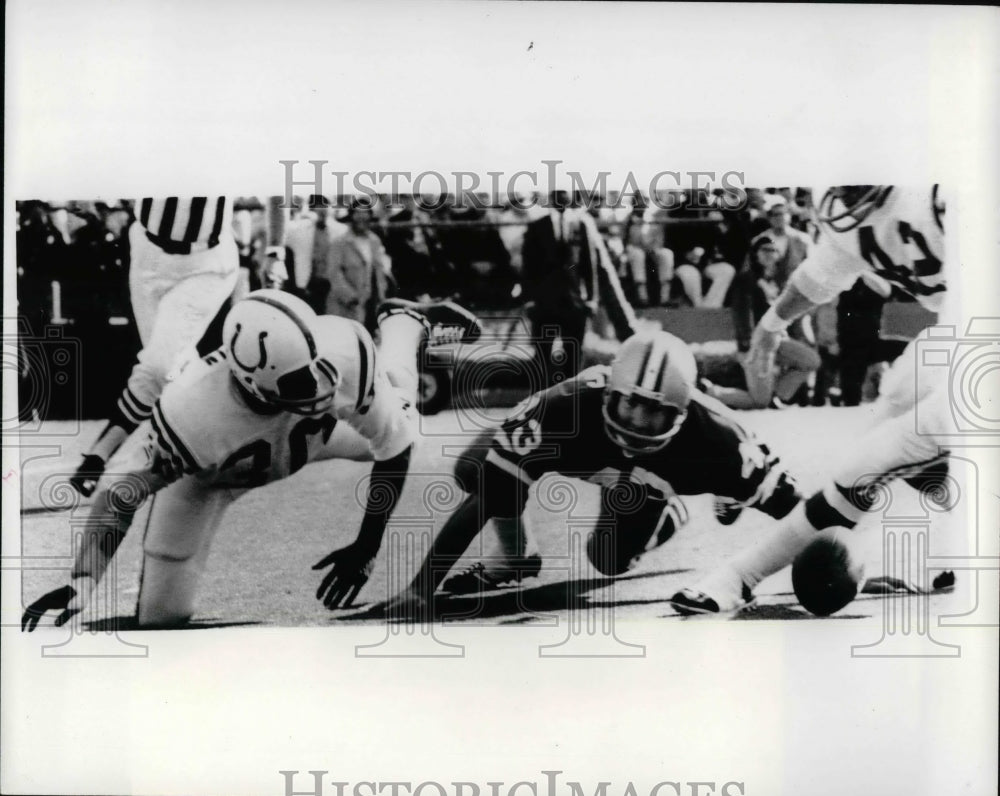 1971 Baltimore Colts Ron Gardin Dallas Cowboys Safety Cliff Harris - Historic Images