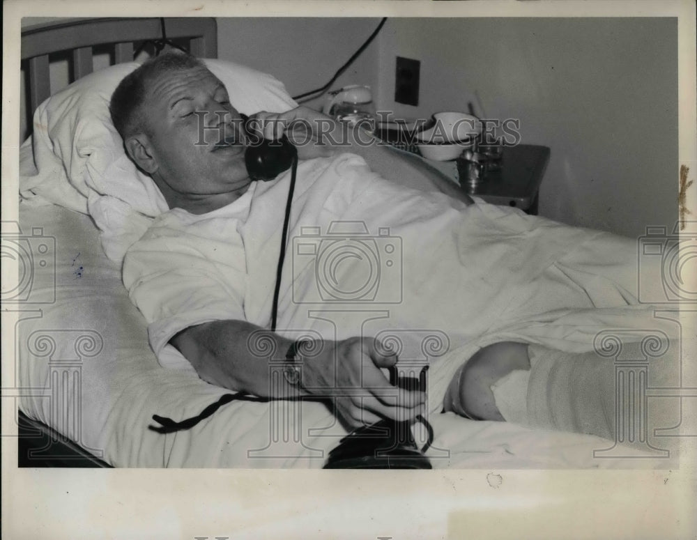 1947 Indians Pres. Bill Veeck in the hospital - Historic Images