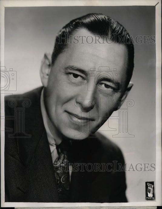1945 CBS Host Comedian Ward Wilson "Stage Door Canteen" - Historic Images
