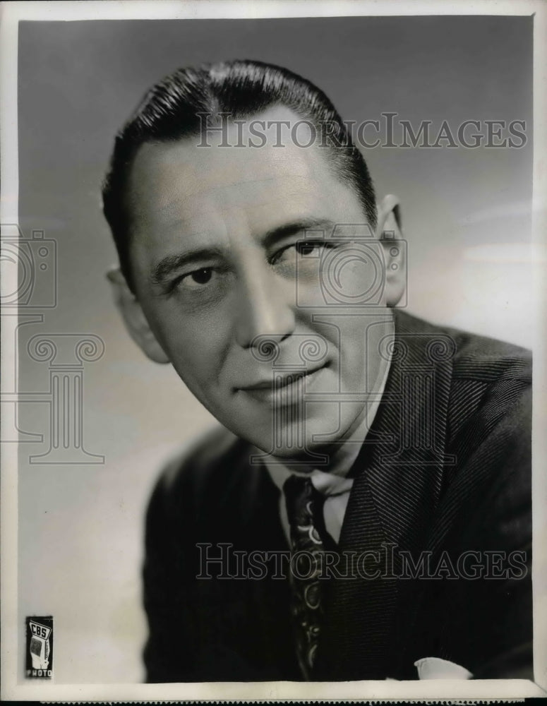 1945 Host And Comedian Ward Wilson "Stage Door Canteen" - Historic Images