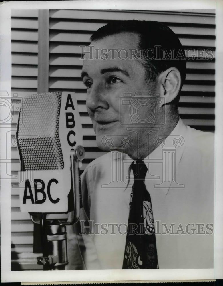 1950 ABC radio broadcaster, Jimmie Fidler - Historic Images