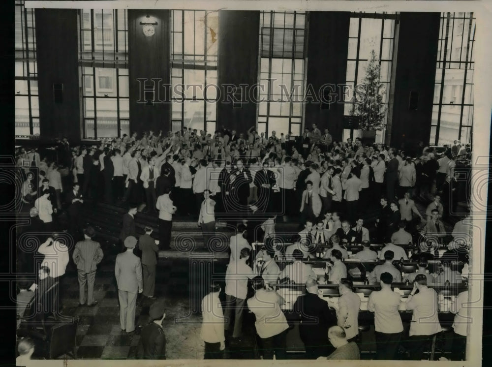 1940 Press Photo Businessmen in a large gathering-Historic Images