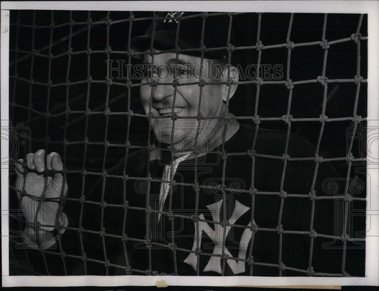 1943 Press Photo Joe McCarty, Manager, from behind the batting cage - Historic Images