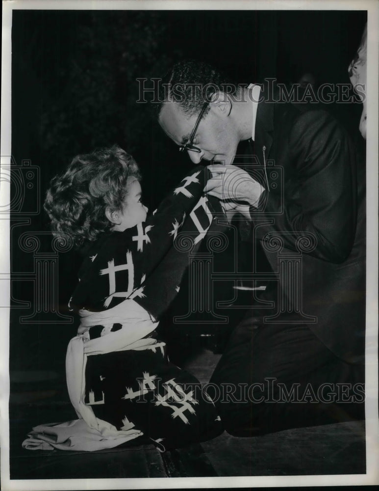 1962 Press Photo Actor Stanley & Audrey Rehearsing "Cio Cio San" - nea16374 - Historic Images