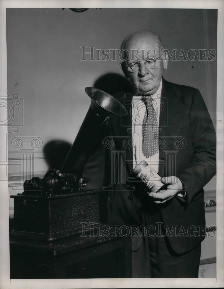 1948 Press Photo Flute Player Eugene Rose Listening to Records - nea16407 - Historic Images
