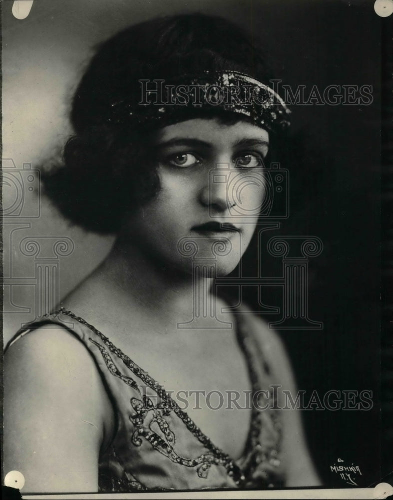 1925 Florence Rudolph, singer - Historic Images