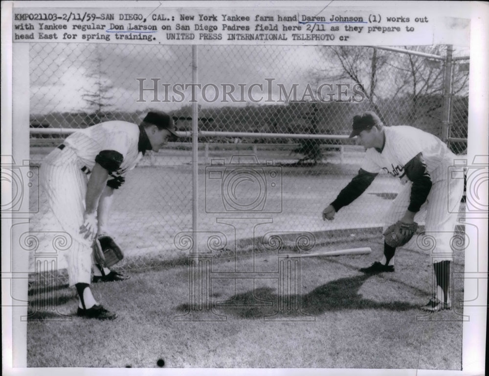 1959 Press Photo New York Yankees Daren Johnson &amp; Don Larson During Practice - Historic Images
