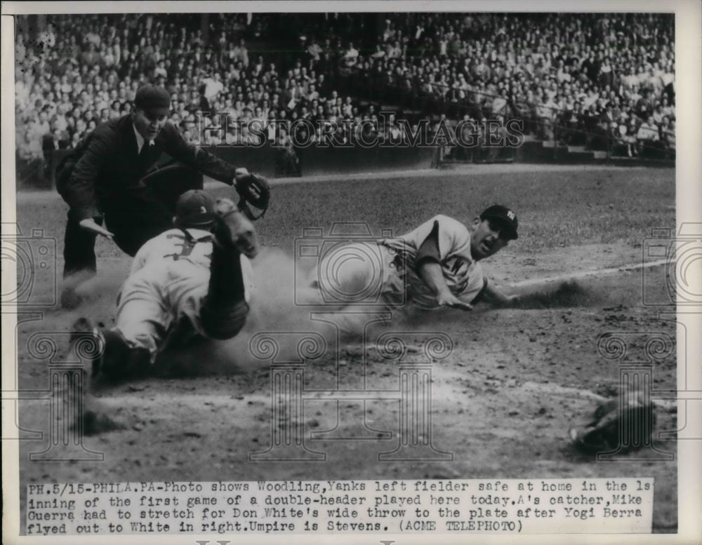 1949 Press Photo Yankee Woodling vs A's catcherMike Guerra - nea17601-Historic Images
