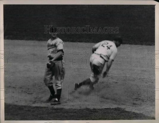 1939 Press Photo Pittsburgh Pirates Beat New York Giants - Historic Images