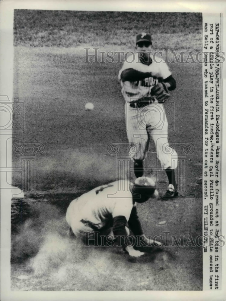 1958 Press Photo Dodger Duke Snyder vs Phillies Solly Hemms - nea18420-Historic Images