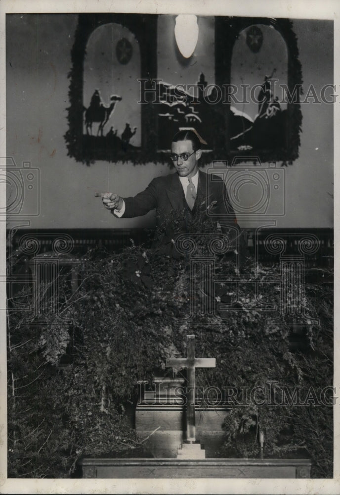 1930 Danny MacFayden, at the pulpit Immanuel Methodist Church - Historic Images