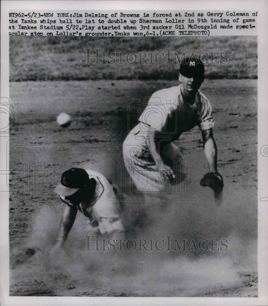 1951 Press Photo Jim Delsing Of Browns Forced Out By Gerry Coleman Of Yankees-Historic Images