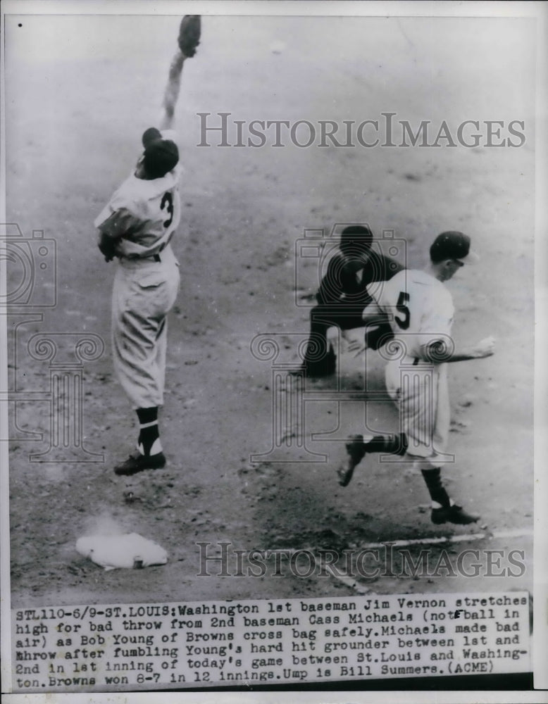 1951 Washington 1st baseman Jim Vernon &amp; 2nd baseman Cass Michaels - Historic Images