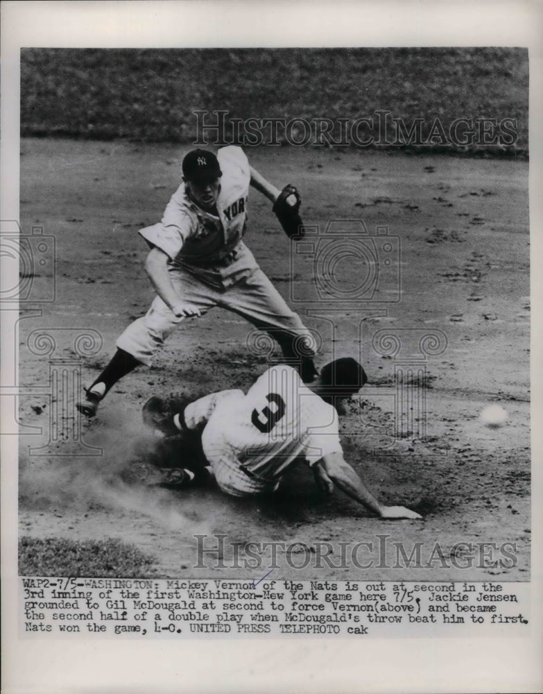 1953 Press Photo Nationals Mickey Vernon out at 2nd vs Senators G McDougal - Historic Images
