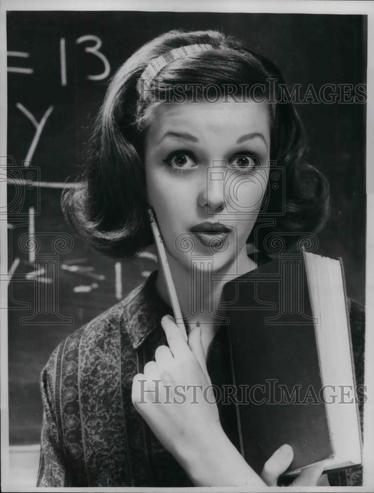 1960 Press Photo Hair style for teenagers for long hair - nea19481 - Historic Images