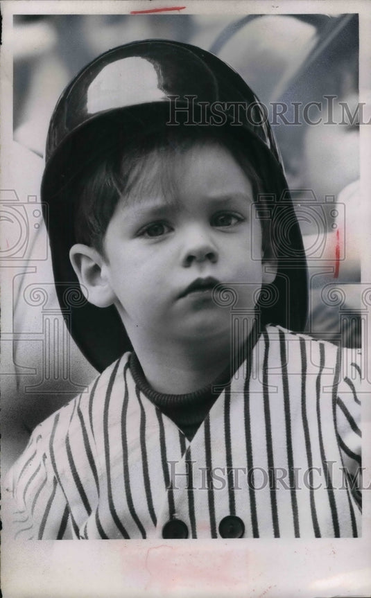 Press Photo John Harris with Baseball Helmet - Historic Images