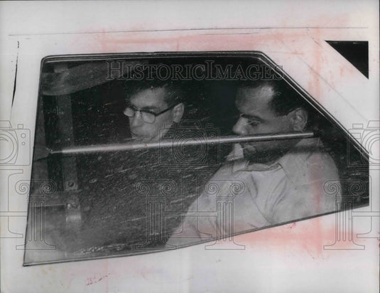 1970 Press Photo Bob Harris & Rev.John J Mueller - nea20093 - Historic Images