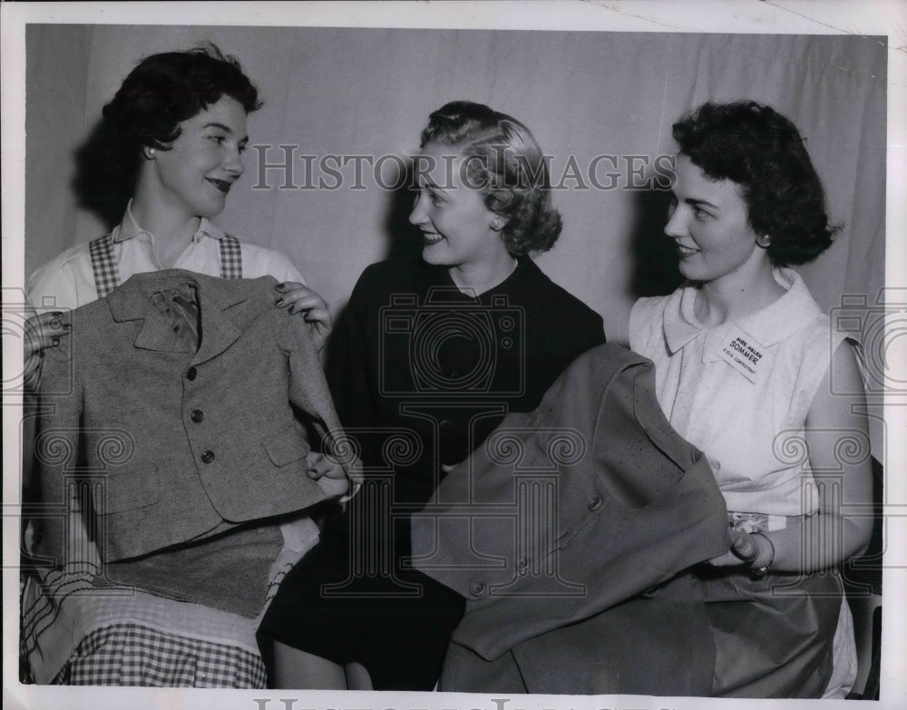 1955 Press Photo Mrs MJ Donegan,Mrs J Kerlstesy &amp; Mrs H Sommers - nea20120-Historic Images
